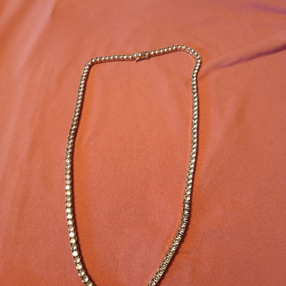 Elegant Gold Diamond  Stones 20 In Necklace